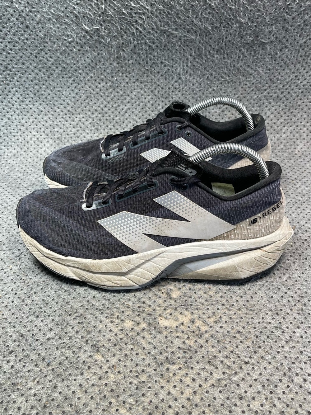 New Balance FuelCell Rebel v4 Running Shoes Size 9 Women’s